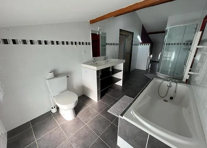 Duplex Spacieux Au Centre Du Village 205 Pélussin